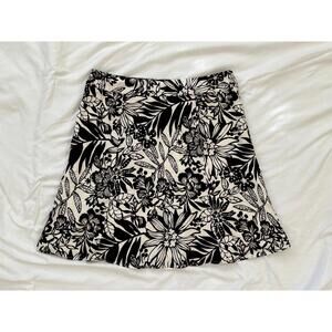 Gap women’s size 16 knee length black and white floral print skirt